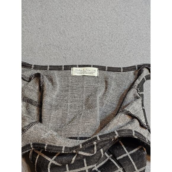 Haley & June Extra Small Women Crop Top Black White Tank Crop Top - Picture 3 of 9